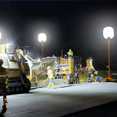 700W LED気球照明塔 112000lm 高明るさ 道路工事のための建設照明塔